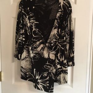 Lane Bryant Black and cream blouse. Deep V size 18/20.